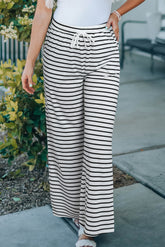 Gestreifte Hose mit weitem Bein und Kordelzug in der Taille