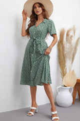 Robe imprimée à col Johnny et ceinture nouée