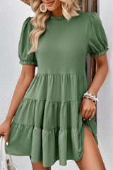 Stufenkleid mit Puffärmeln, Bindeband hinten