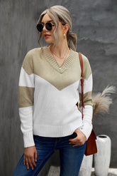 Pullover mit V-Ausschnitt und überschnittenen Schultern im Chevron-Farbblock-Design