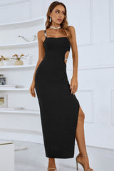 Robe fendue à bretelles spaghetti et strass