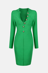 Figurbetontes Kleid mit dekorativem Knopfschlitz auf der Rückseite und Johnny-Kragen