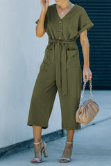 Kurzer Jumpsuit mit Bindegürtel und Knöpfen