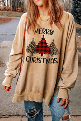 Khakifarbenes, locker sitzendes Sweatshirt mit „MERRY CHRISTMAS“-Baummuster und Grafik