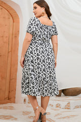 Robe midi fleurie à manches courtes grande taille