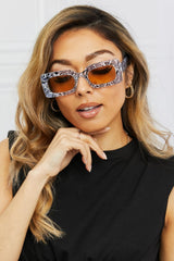 Rechteckige Schildpatt-Sonnenbrille aus Polycarbonat