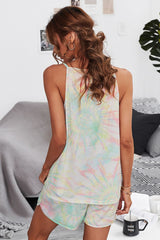 Ensemble de détente avec short et camisole tie-dye
