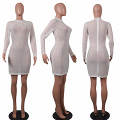 Langärmliges Kleid mit Strasssteinen