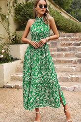 Bedrucktes, ärmelloses Kleid mit Stehkragen und Schlitz
