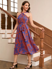 Robe imprimée sans manches à taille nouée