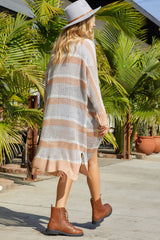 Cardigan long rayé ajouré avec fente sur le devant