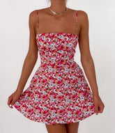 Kurzes Camisole-Kleid mit Blumenmuster und Trägern