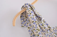 Elastisches Blumenkleid mit pastoraler Taille und kurzem A-Linien-Kleid