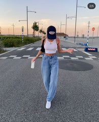 Pantalon en jean amincissant taille haute, jambe large, dos droit, ample, troué