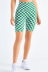 Short cycliste à carreaux et taille large
