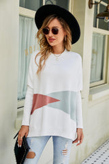 Pullover mit Rundhalsausschnitt und seitlichem Schlitz in Farbblock-Optik
