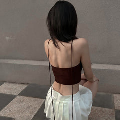 Ärmelloses Neckholder-Camisole mit Farbkontrast-Patchwork und kurzer, enger Nische