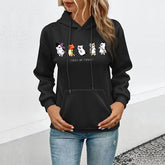 Tragen Sie einen Halloween-Pullover