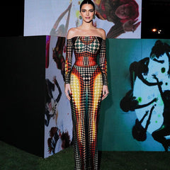 Robe moulante à manches longues et faux décolleté