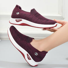 Beijing Cloth Slip-on Walking Soft Bottom