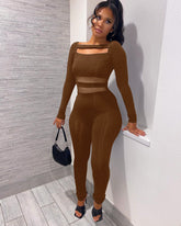 Lässiger Jumpsuit mit perspektivischen Netznähten