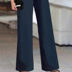 Einfarbiger, trägerloser Jumpsuit mit diagonalem Kragen und hoher Taille