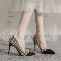 Escarpins à talons aiguilles et bout pointu pour femmes, style classique avec perles
