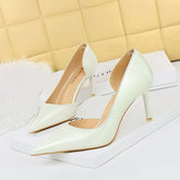 Women's Shallow Mouth Pointed Side Hollow High