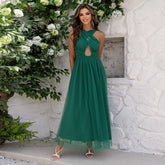 Ausgehöhltes, ausgeschnittenes Chiffon-Maxikleid mit überkreuztem Netzstoff