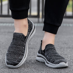 Chaussures à enfiler anciennes, tissées, respirantes et souples