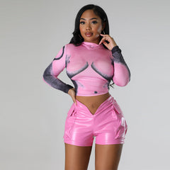 Short super court en similicuir avec poches plaquées et pantalon moulant taille basse en cuir