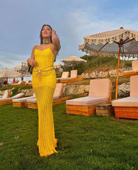 Robe longue en laine à volants et découpes fourreau