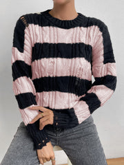 Pull rayé déchiré à col rond en tricot