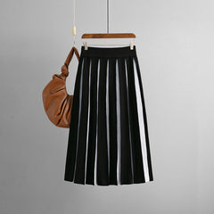 Retro Knitted Skirt High Waist Slimming Youthful Looking Black White Stitching Mid Length Pleated Skirt