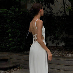 Robe mi-longue à bretelles fines et dos nu