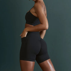 Nude Feel Yoga Hip Lift Schnelltrocknende, atmungsaktive, enge Lauftrainings-Shorts, Fitnessanzug