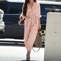 Lässiger Cargo-Overall mit Polokragen und bedrucktem Gürtel