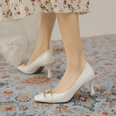 Escarpins à talons hauts et bout carré en cuir verni pour femmes