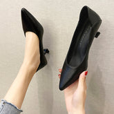 Chaussures glamour uniques pour femmes avec talons souples noirs