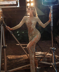 Goldbestreutes Cocktailkleid mit Fischschwanz und Hüftwickel