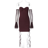 Robe d'automne à manches longues et coutures sur les hanches