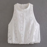 Ensemble haut et jupe brodés à découpes ajourées