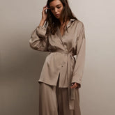 Pyjamas Zweiteiliges Nachthemd Hose Bequeme atmungsaktive Kunstseide Einfacher französischer Pyjama