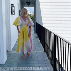 Robe à manches lanternes et col en V de couleur tendance
