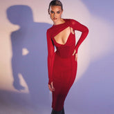 Transparentes, ausgehöhltes Ausschnitt, unregelmäßige asymmetrische Nähte, Überärmel, Schlinge, Plissee, Maxikleid mit Korsett und Stäbchen