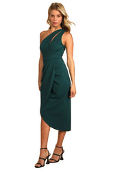 Robe de Noël plissée à découpes et épaules obliques et fentes