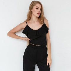 Pyjama confortable et frais à volants et bretelles spaghetti en soie glacée