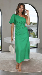 Robe élégante à la mode avec épaules obliques et manches bouffantes et fente latérale