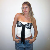 Einfarbiges Basic-Top mit passendem Tube-Top, kurzes Oberteil mit kleiner Weste und Spitzenträgern, zweiteiliges Oberteil