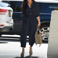 Lässiger Cargo-Overall mit Polokragen und bedrucktem Gürtel